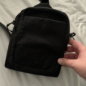 Beis sport sling in black